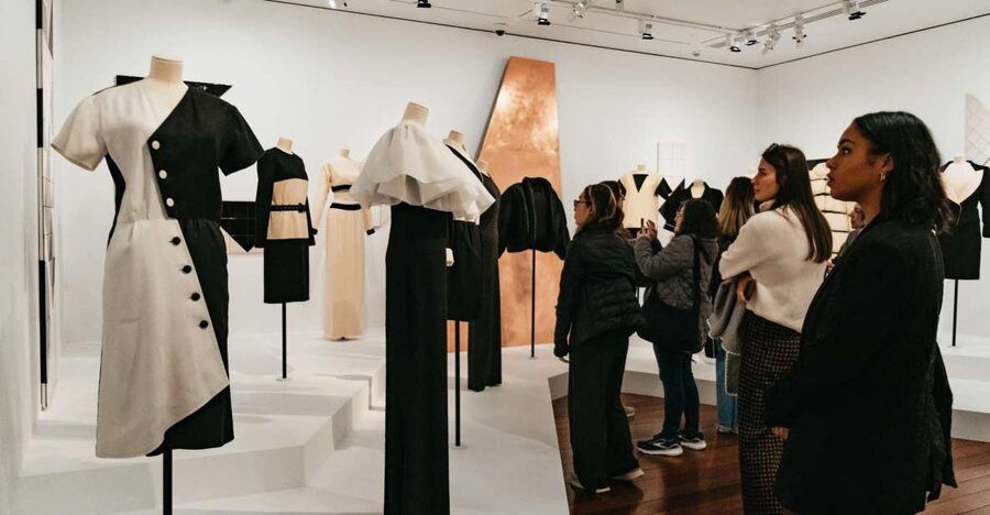 Paris: Musée Yves Saint Laurent Before Opening Hours Tour - Key points about the early YSL museum visit