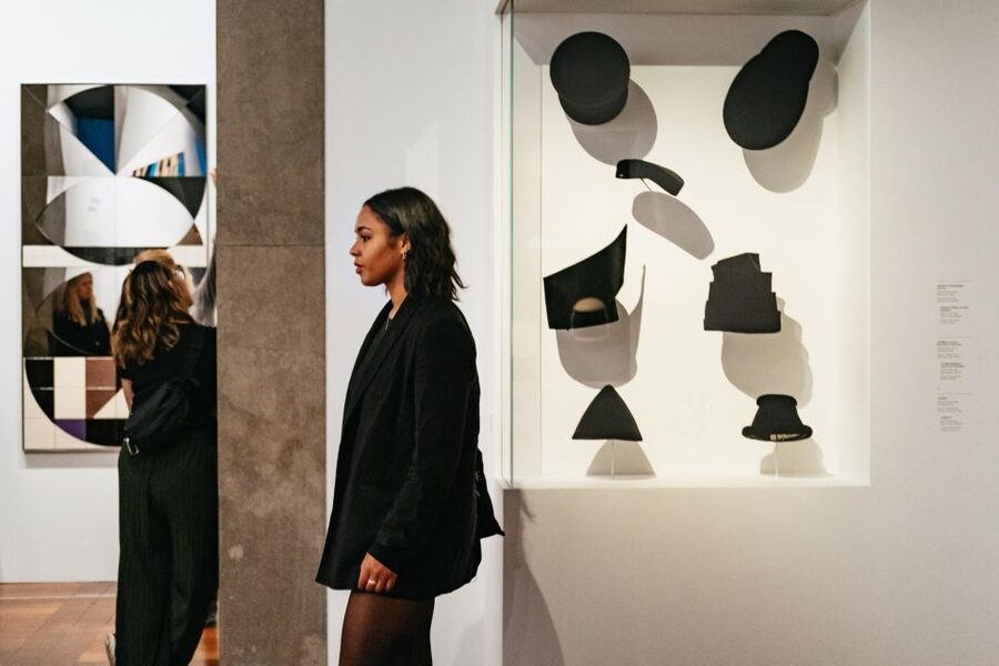 Paris: Musée Yves Saint Laurent Before Opening Hours Tour - Practical tips for making the most of it