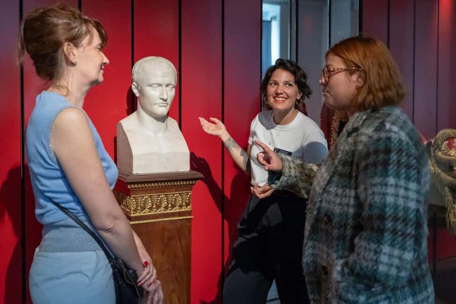 Paris: Napoleon’s Tomb & Invalides Small Group Guided Tour - What 90 minutes really gives you