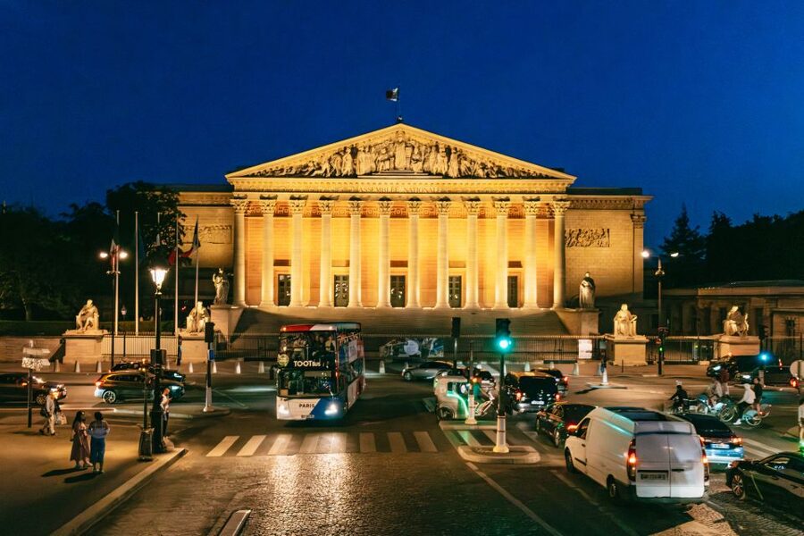 Paris: Night Bus Tour with Audioguide - Why Paris at night works so well from a bus