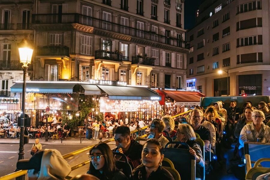 Paris: Night Bus Tour with Audioguide - Champs-Élysées and the Arc de Triomphe