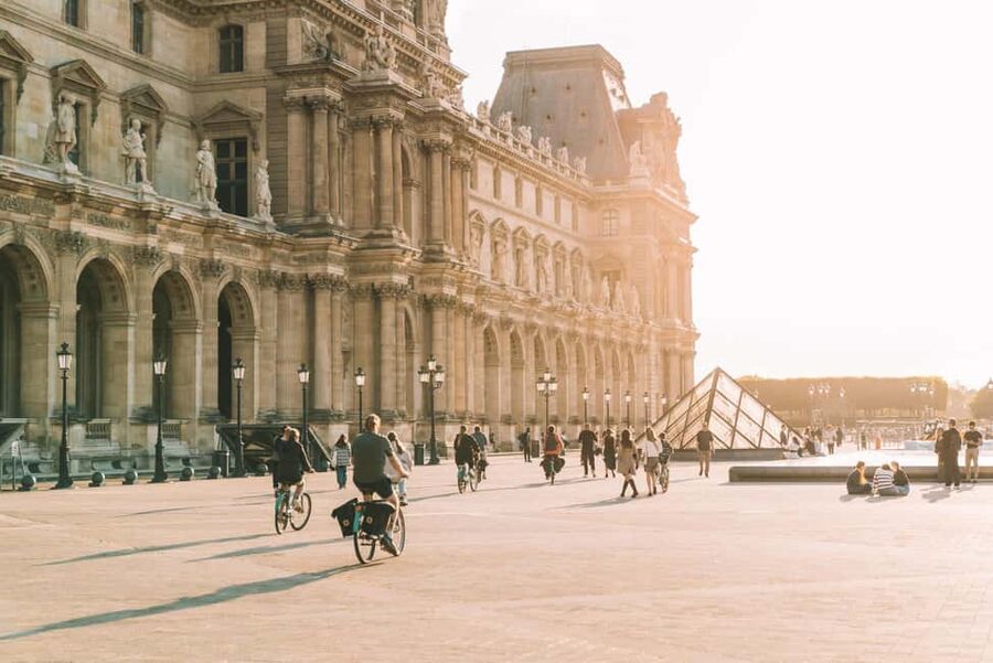 Paris: Night Small-Group Bike Tour and Boat Cruise - Starting at Rue Bosquet near École-Militaire