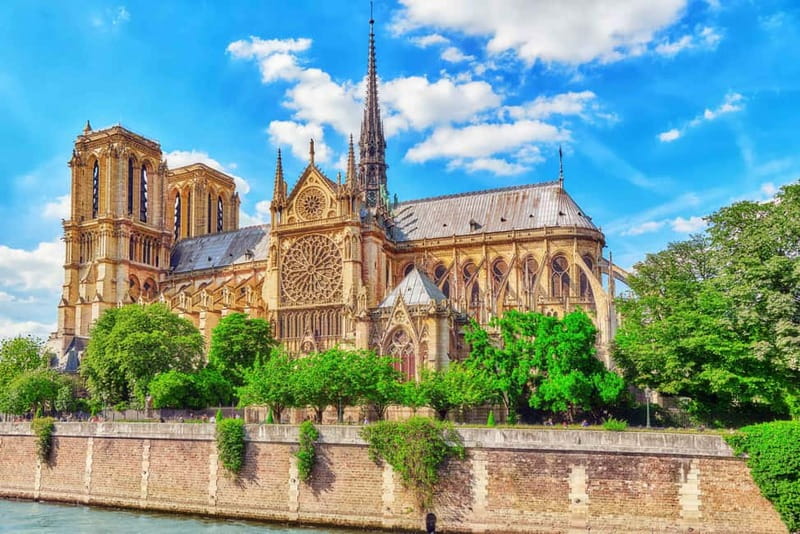 Paris: Notre-Dame Cathedral Exterior Tour & Free Entrance - What the $28 price actually buys you
