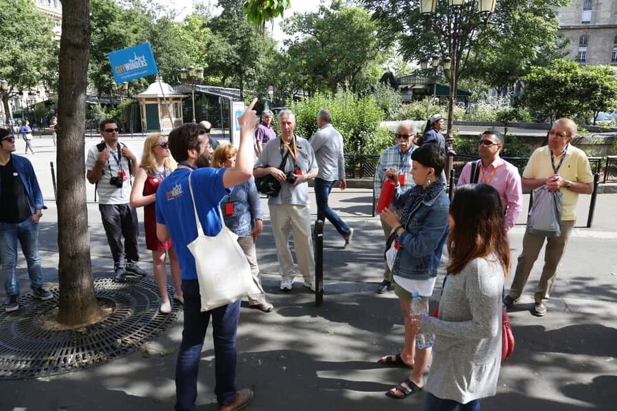 Paris: Notre Dame Outside Tour and Sainte Chapelle Ticket - How much walking and standing should you expect?