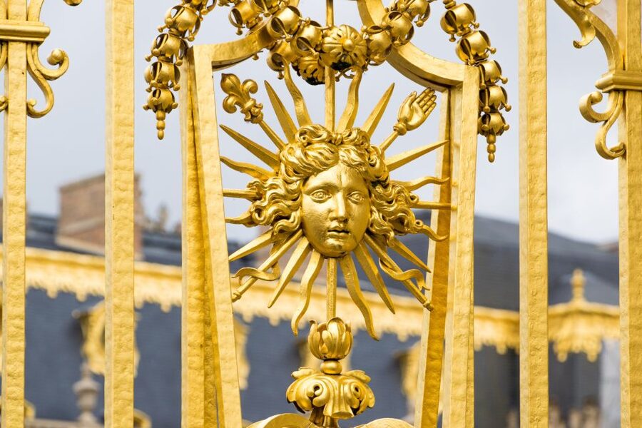 Paris: Palace of Versailles Guided Tour with Bus Transfers - Walking, restrictions, and small practical details