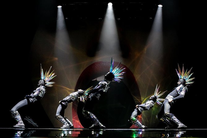 Paris Paradis Latin Cabaret Show with Champagne - Who will enjoy this most?