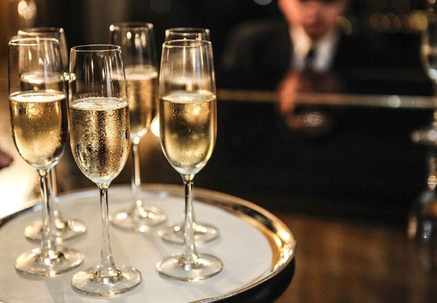 Paris: Paradis Latin Cabaret Show with Optional Champagne - A practical plan for your Paris evening