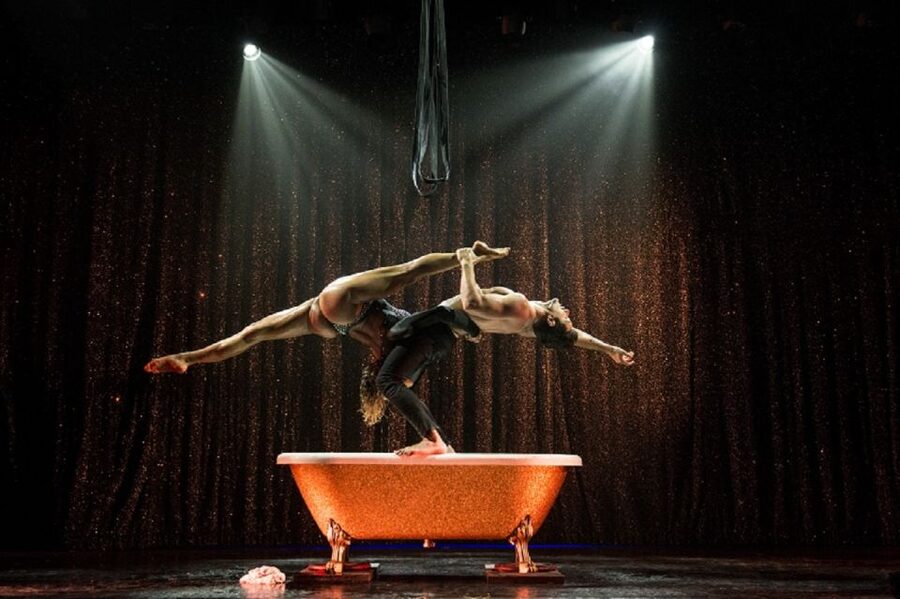 Paris: Paradis Latin Cabaret Show with Optional Champagne - How the 90 to 105 minutes feels