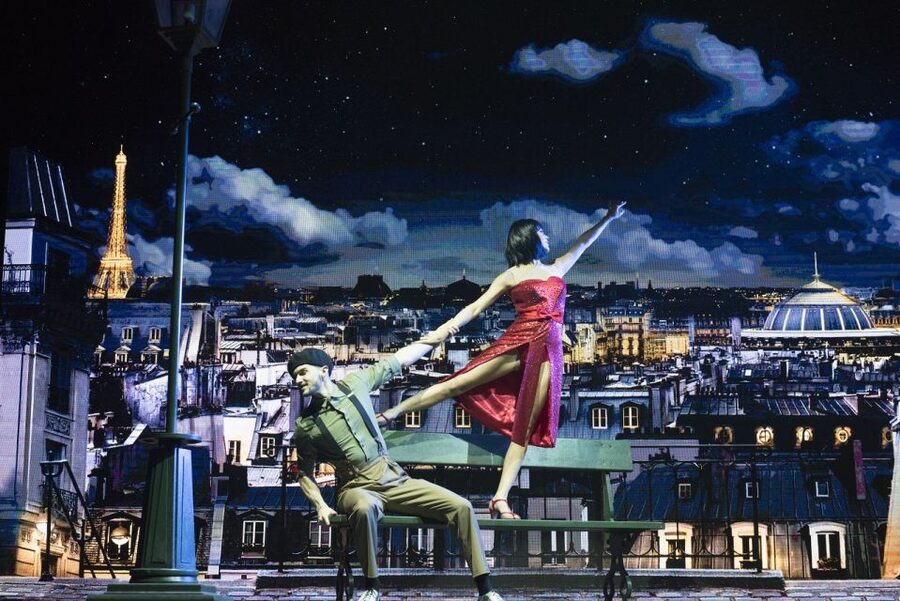 Paris: Paradis Latin Cabaret Show with Optional Champagne - What happens during L’Oiseau Paradis