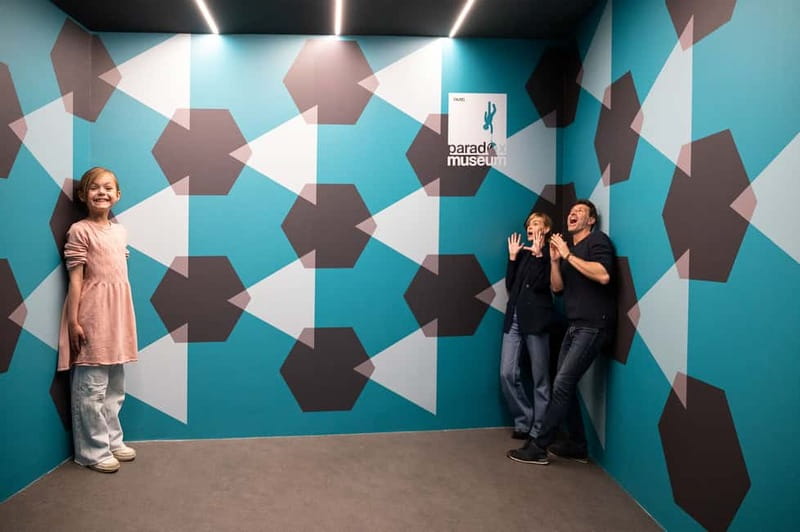 Paris: Paradox Museum Entrance Tickets - Following the one-way route through 90 illusions