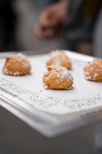 Paris : Pastries and Tragedies, The sweet tour of Montmartre - Who should book this tour?