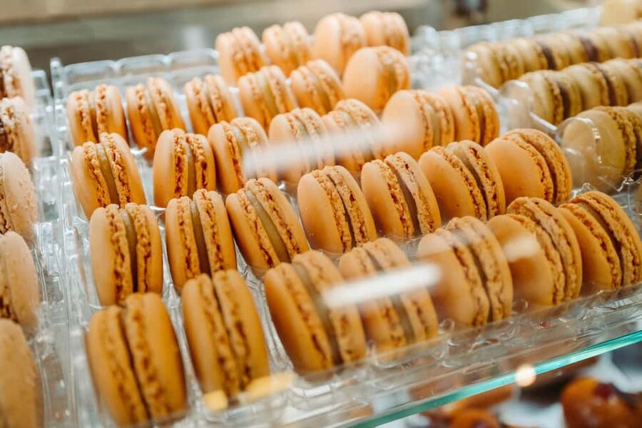 Paris: Pastry & Chocolate Walking Tour with Tastings - Key things to know before you book