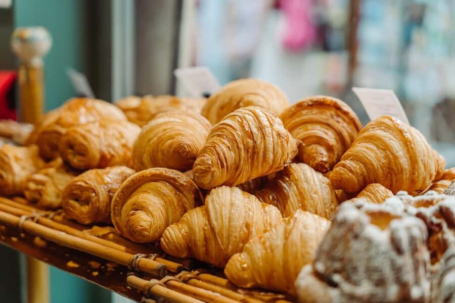 Paris: Pastry & Chocolate Walking Tour with Tastings - Why this food walk works in Paris