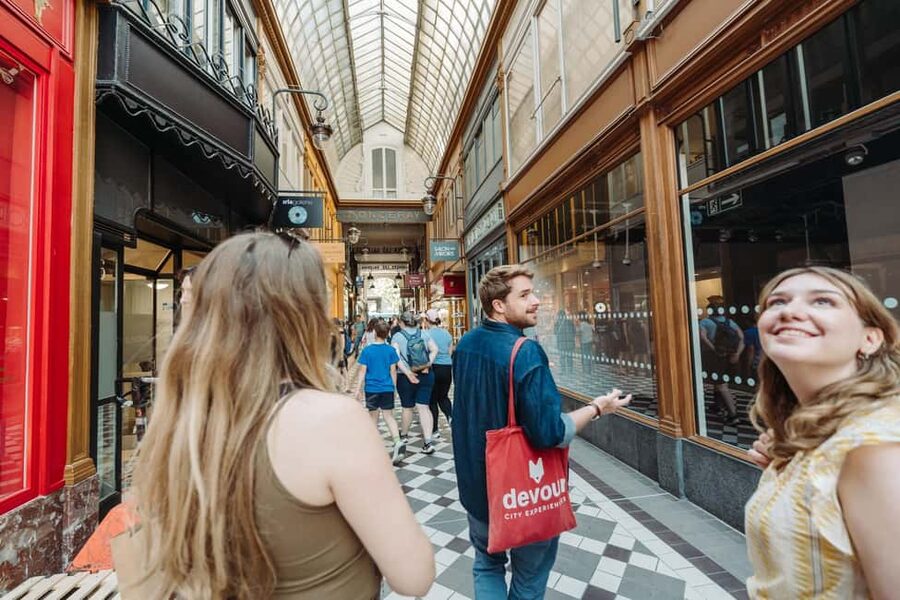 Paris: Pastry & Chocolate Walking Tour with Tastings - Le Petit Parisien and the first chocolate stop