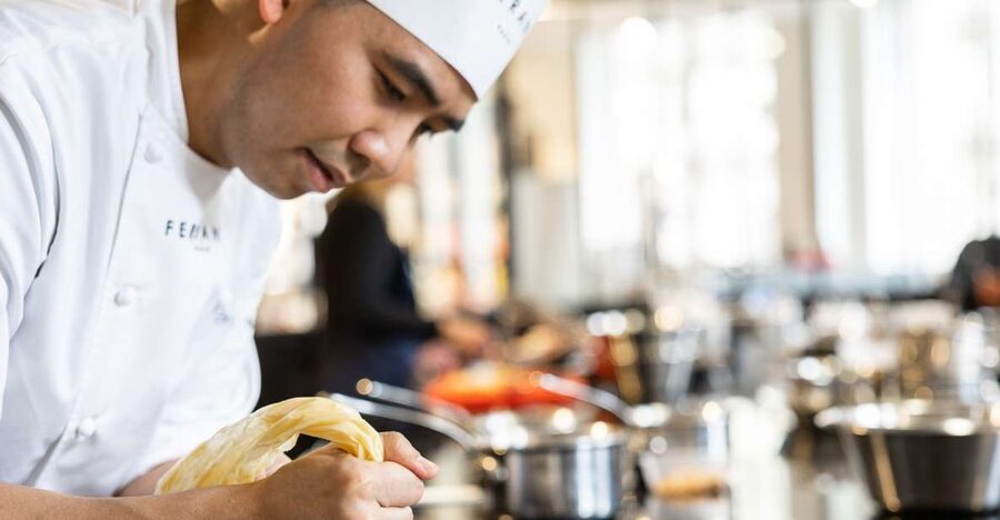 Paris: Pastry Class with Ferrandi Chef at Galeries Lafayette - Choosing between three French classics