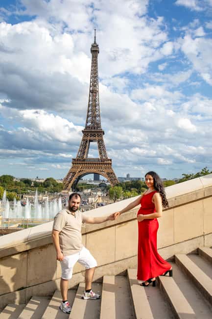 Paris: Photoshoot Around Eiffel Tower with 55 Edited Photos - Booking advice for a smoother hour