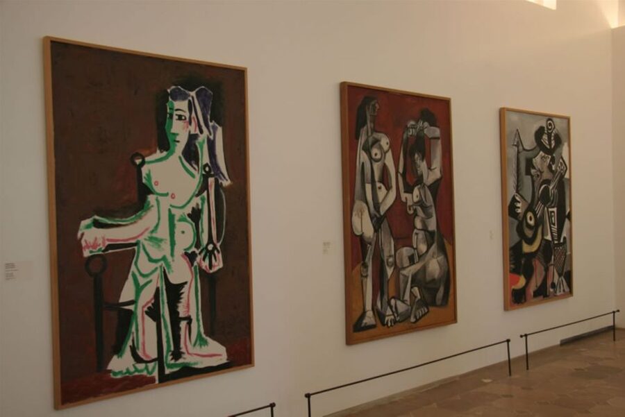 Paris: Picasso Museum Ticket & Optional Seine River Cruise - Entering the 17th-century mansion