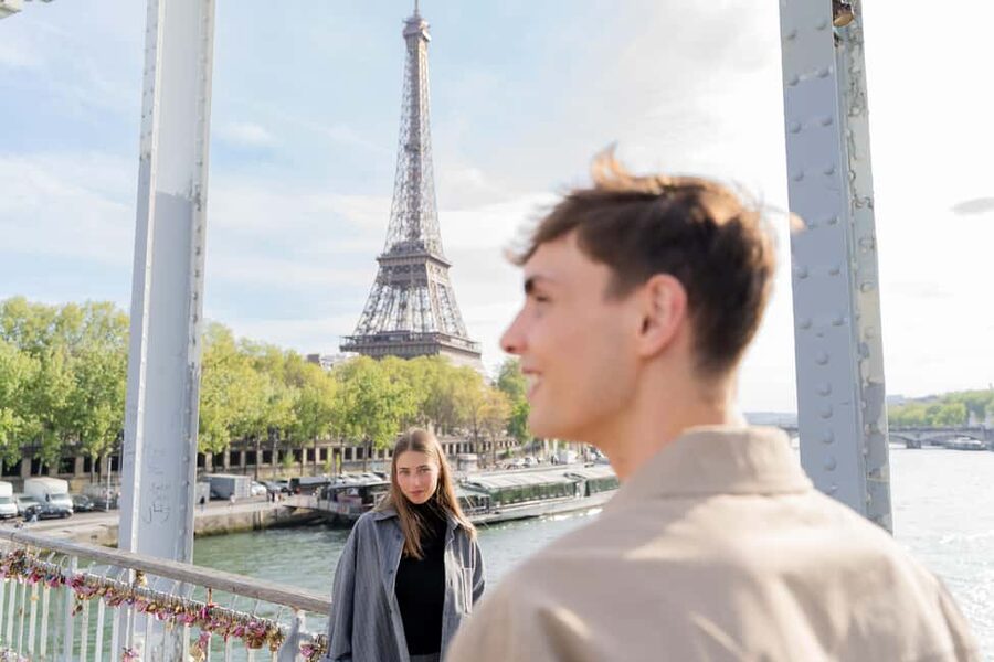 Paris: Premium Photoshoot with Iconic Eiffel Tower Views - Is $42 Good Value for a Private Group?
