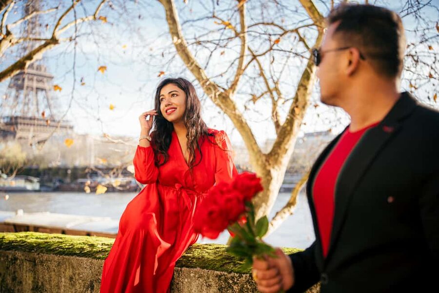 Paris: Premium Professional Photo Shoot - Who will enjoy this most?