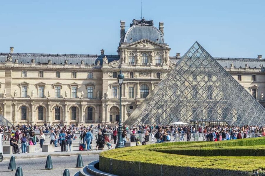 Paris: Priority Access Louvre with Host -Direct to Mona Lisa - The $74 price and the value of time