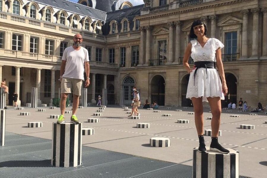Paris: Private Custom Walking tour with A Local Guide - Choosing between two hours and eight