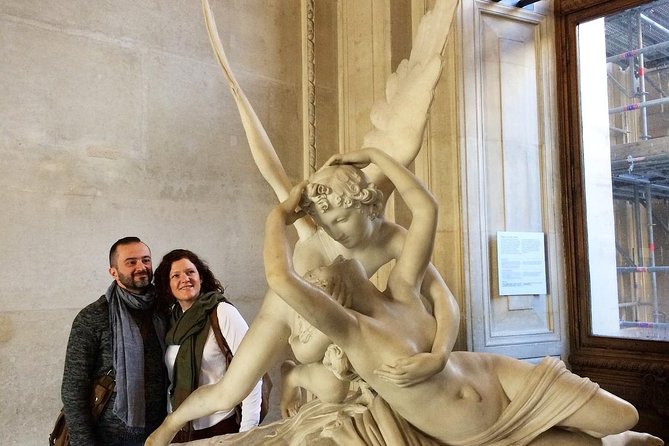 Paris Private Louvre Museum, Must See, 1H30 Tour. - Meeting beneath the Louvre Pyramid