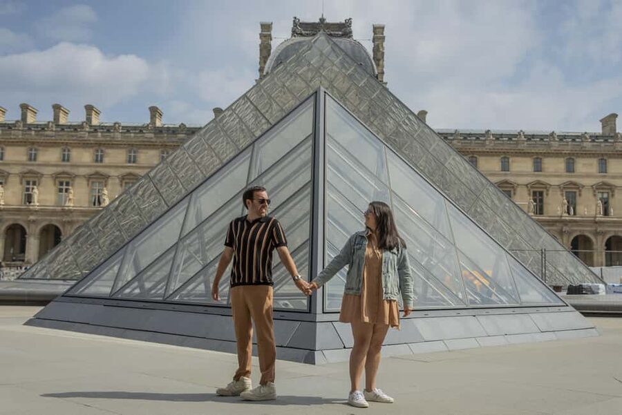Paris: Private Photoshoot Outside the Louvre Museum - What this Louvre photoshoot is really for