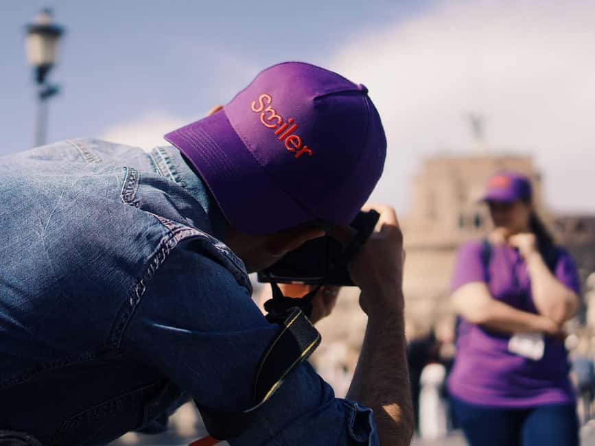 Paris: Private Photoshoot Outside the Louvre Museum - Why the photographer matters more than the backdrop
