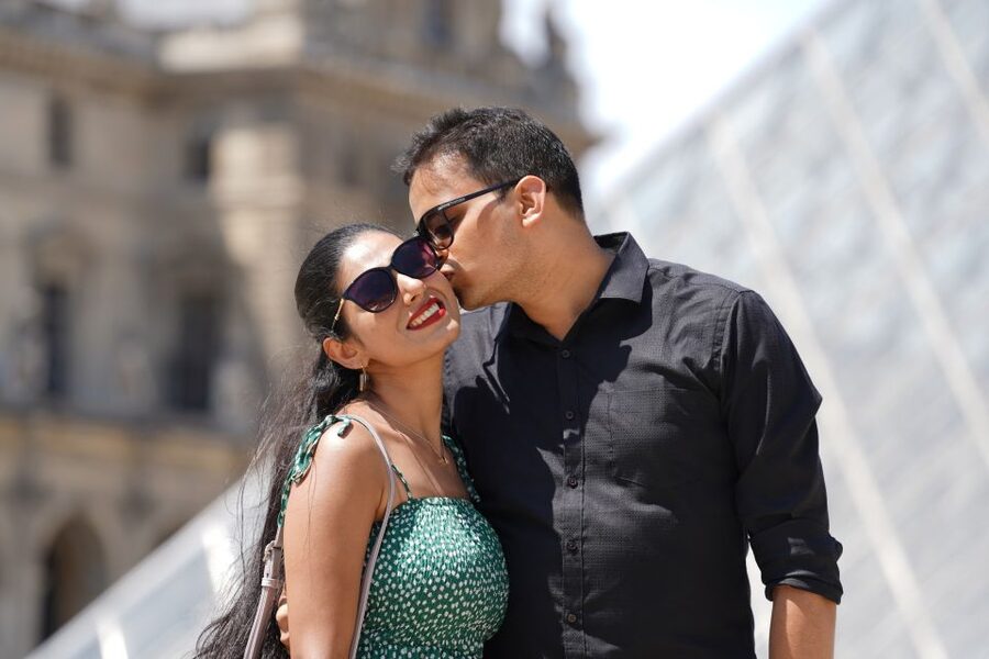 Paris: Private Photoshoot Outside the Louvre Museum - Planning your appointment around a Louvre visit
