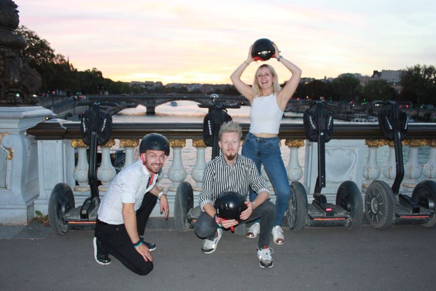 Paris: Private Sightseeing Segway Tour - Invalides: a strong opening with military grandeur