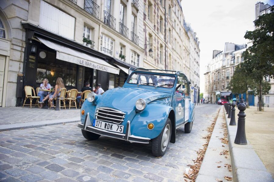 Paris: Private Sightseeing Tour in Citroën 2CV - Building your route around Paris icons