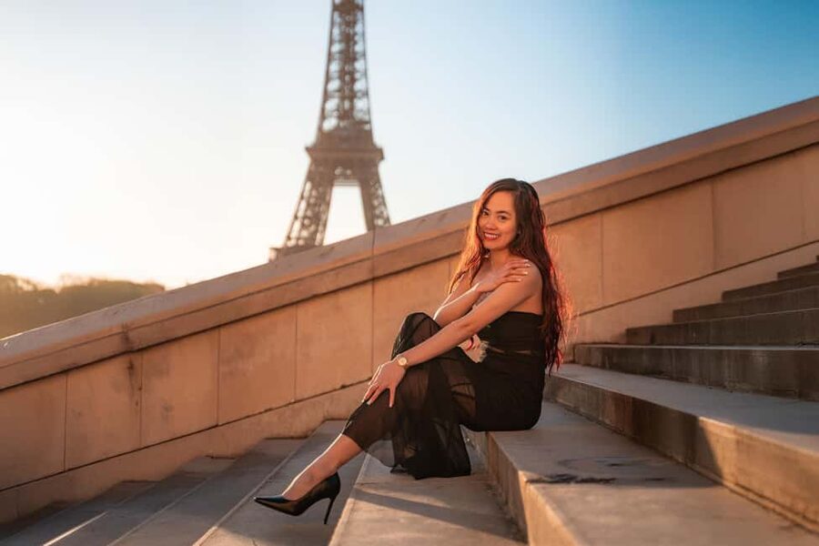 Paris: Professional Photoshoot with the Eiffel Tower - Photo Quality and the 48-Hour Delivery
