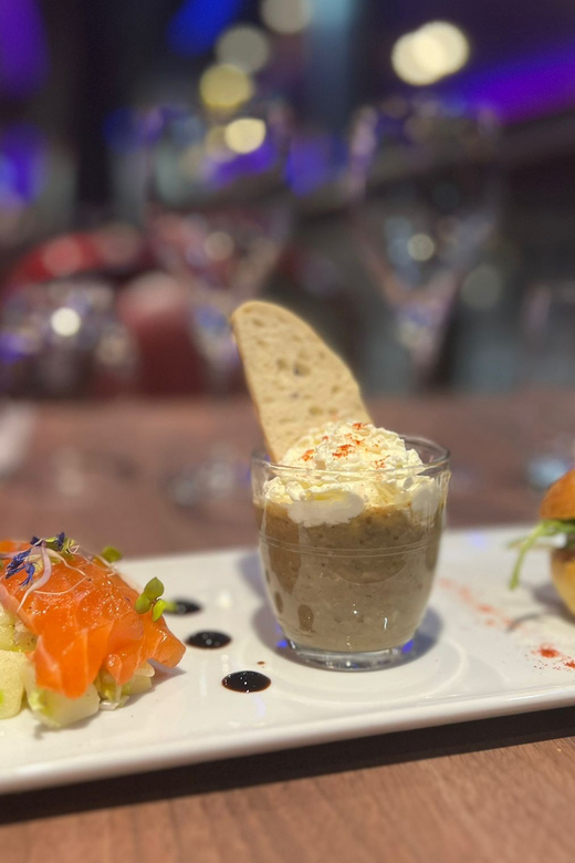 Paris: River Seine Cruise with 3-Course Lunch - What the $64 price really buys you