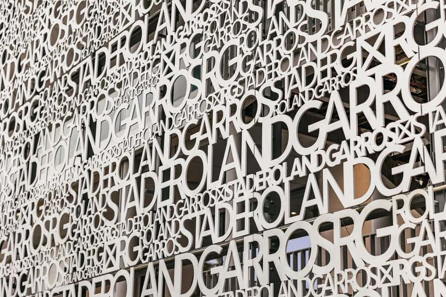 Paris: Roland-Garros Stadium Guided Backstage Tour - Group size, language, and accessibility