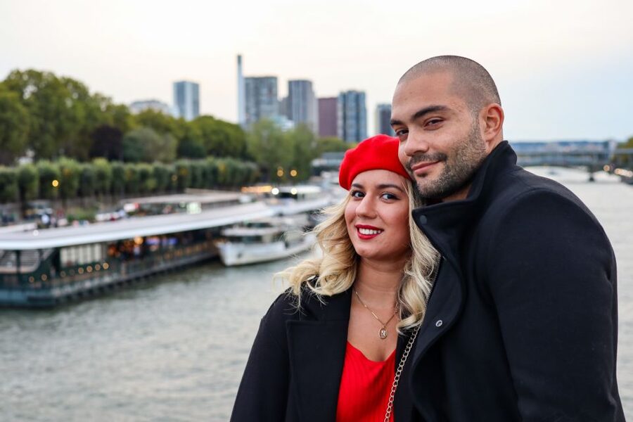 Paris: Romantic Photoshoot for Couples - Digital photographs within 24 hours