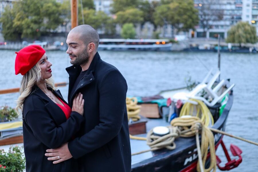 Paris: Romantic Photoshoot for Couples - Best timing for light, crowds, and proposals