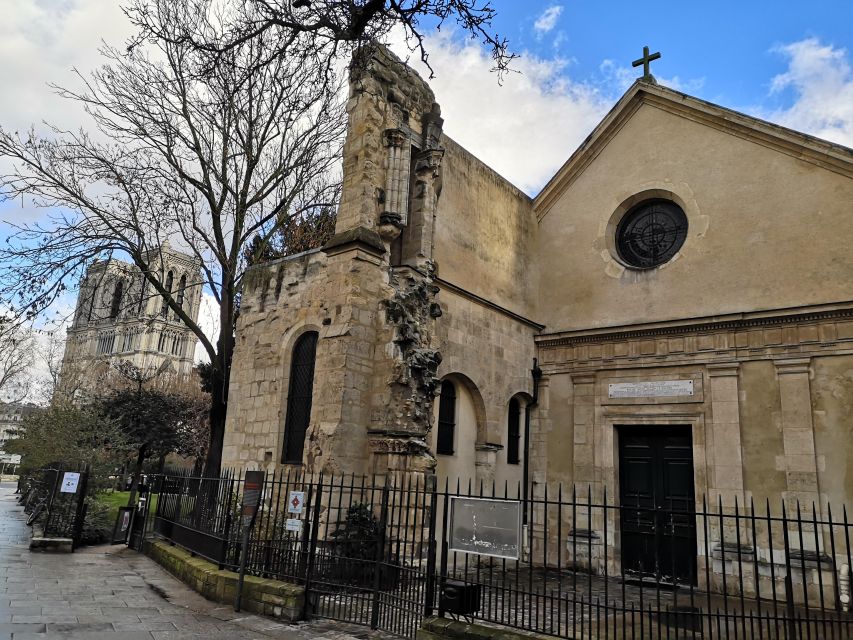 Paris: Romantic Piano Concert at Saint-Julien-le-Pauvre - What Happens From Arrival to Final Note