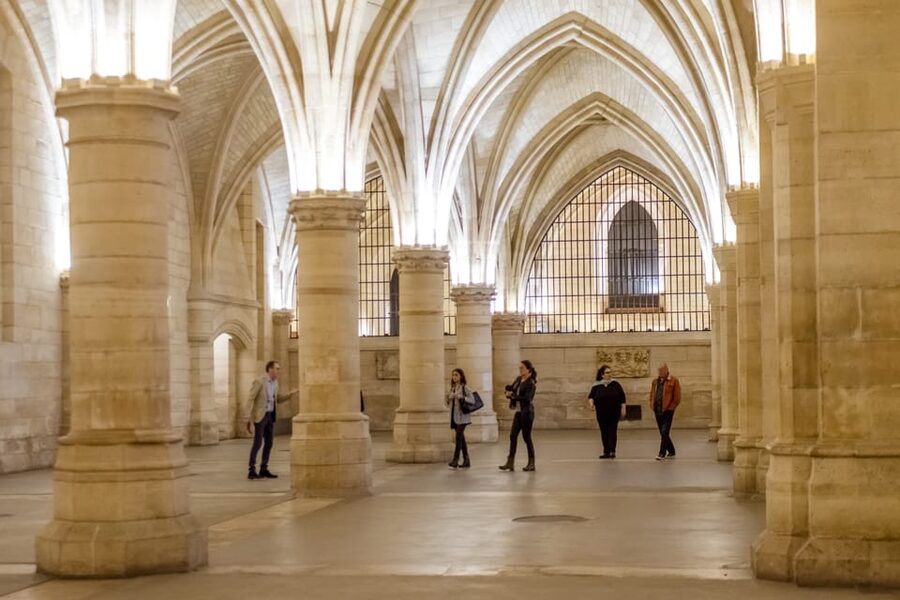 Paris: Sainte-Chapelle and Conciergerie Combined Tickets - Two monuments, two very different visits