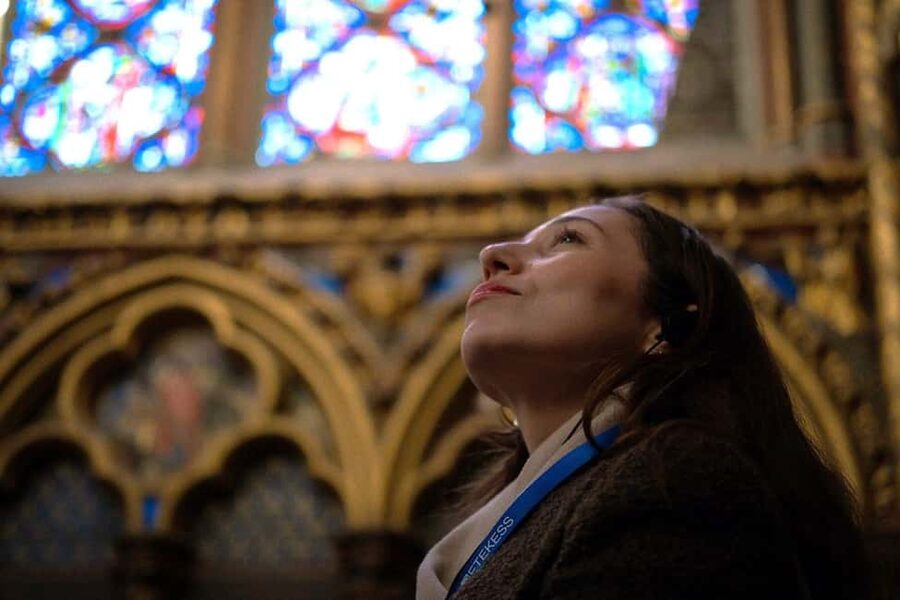 Paris: Sainte-Chapelle, Conciergerie, Notre Dame Guided Tour - Sainte-Chapelle and the hour of stained glass