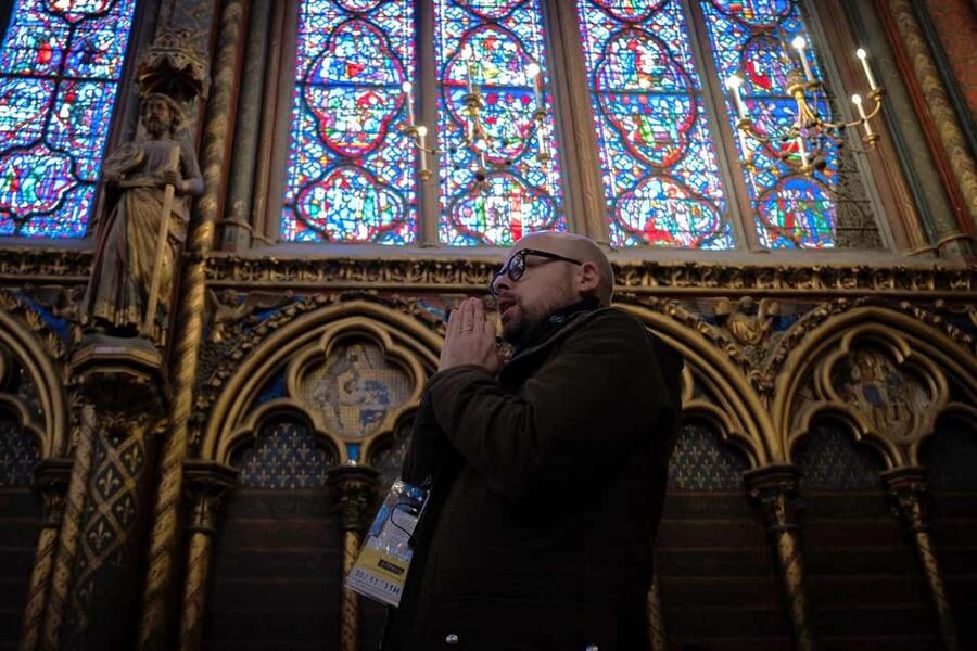 Paris: Sainte-Chapelle, Conciergerie, Notre Dame Guided Tour - The Conciergerie, from royal palace to prison