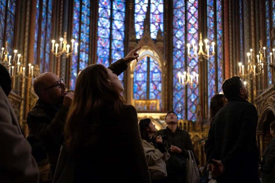 Paris: Sainte-Chapelle, Conciergerie, Notre Dame Guided Tour - What the guides add to the experience