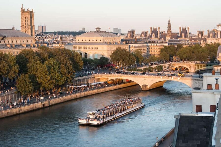 Paris : Scenic Cruise on the Seine River with Champagne - Timing the cruise around your Paris day