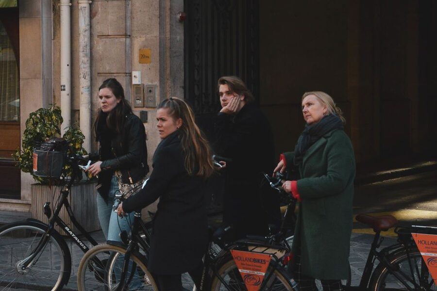 Paris: Secret City Bike Tour Off the Tourist Path - Galerie Vivienne and Palais-Royal: an elegant opening