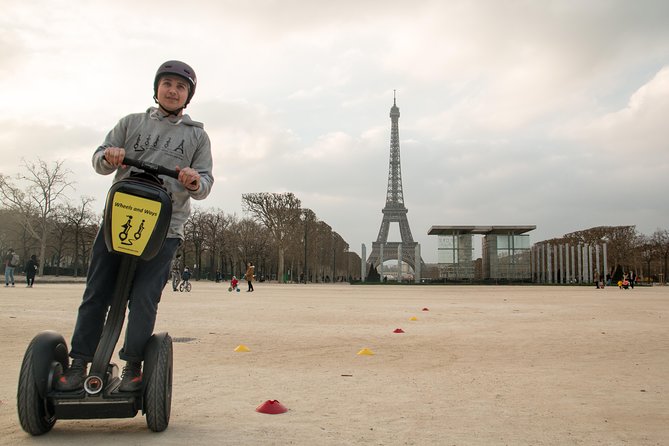 Paris Segway Express Tour (12 monuments in 1 hour and 30 minutes) - Starting at Place de Fontenoy-Unesco