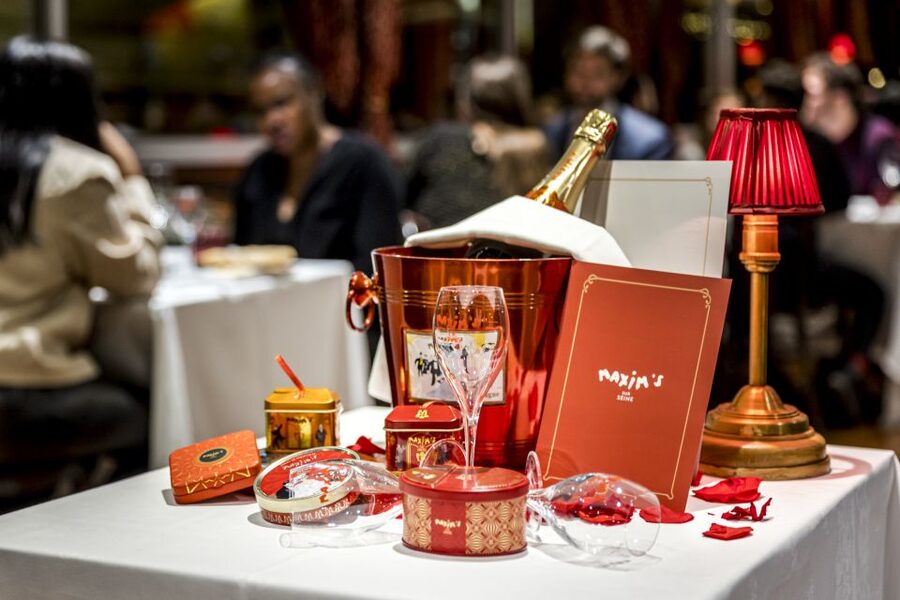 Paris: Seine River Cruise with 3-Course Dinner & Live Music - The Seine dinner cruise at a glance