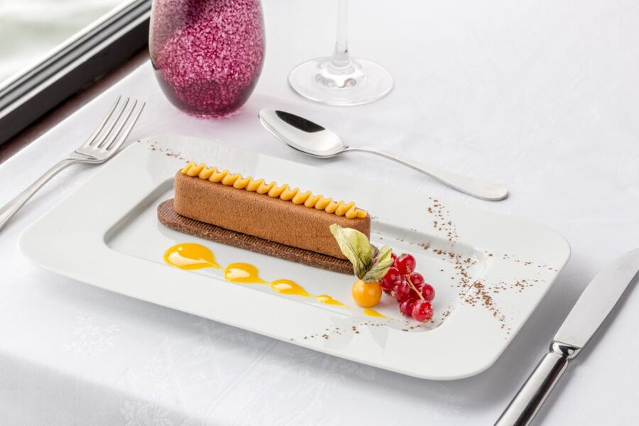 Paris: Seine River Cruise with 3-Course Dinner & Live Music - The Maxim’s menu and what it means for dinner