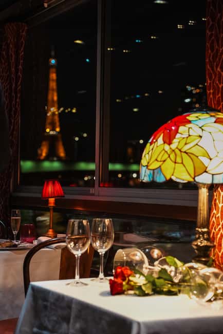 Paris: Seine River Cruise with 3-Course Dinner & Live Music - Who should book this Seine cruise?