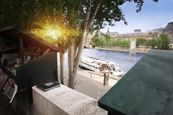 Paris Seine River Hop-On Hop-Off Sightseeing Cruise by Batobus - Quai de Montebello and Notre Dame