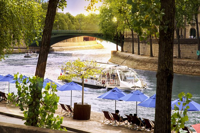 Paris Seine River Hop-On Hop-Off Sightseeing Cruise by Batobus - Hôtel de Ville and the Marais side of Paris