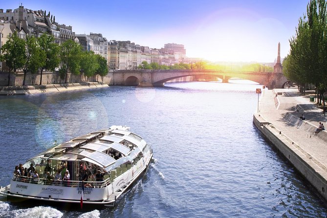 Paris Seine River Hop-On Hop-Off Sightseeing Cruise by Batobus - Quai du Louvre and the Louvre district